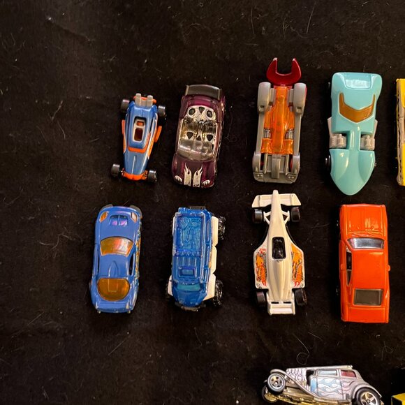 Vintage 21 Collectable Matchbox/Mattel Toy Cars* - Picture 2 of 6